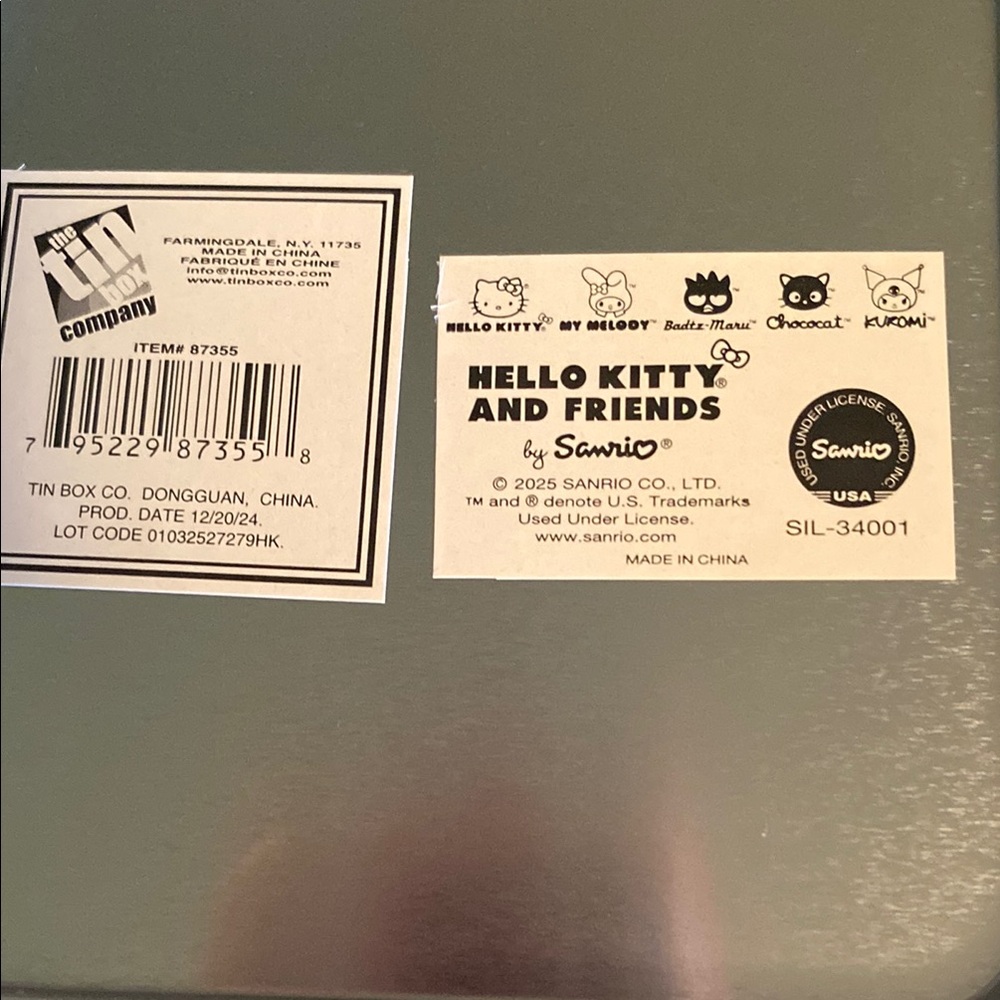 ❤️Hello Kitty Blue and Red Storage Tin - Picture 5 of 5